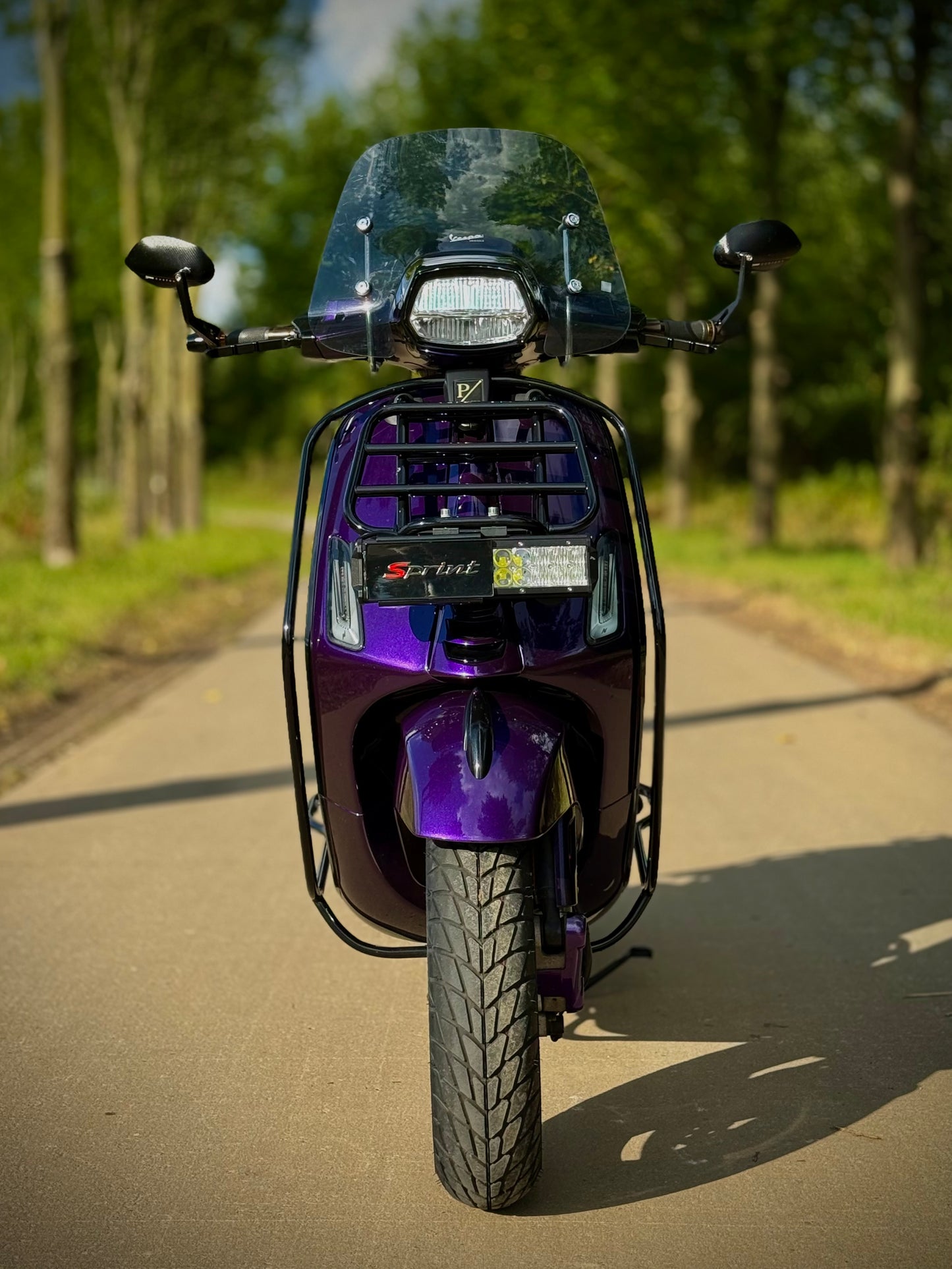 Vespa Sprint E4 2020 custom Bruut purple