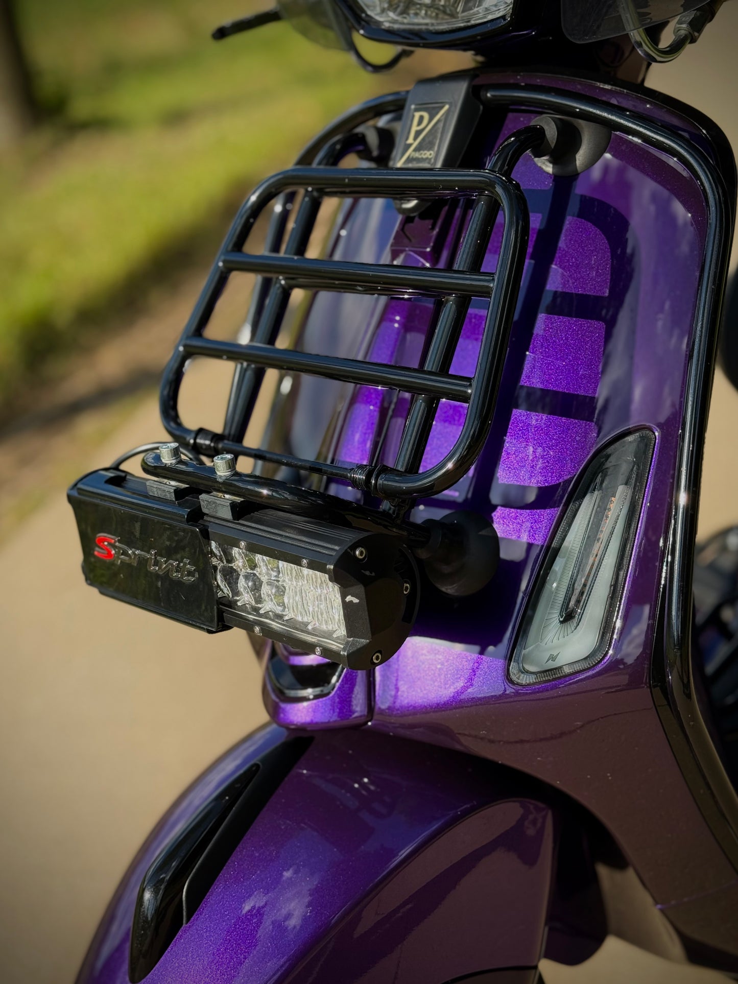 Vespa Sprint E4 2020 custom Bruut purple