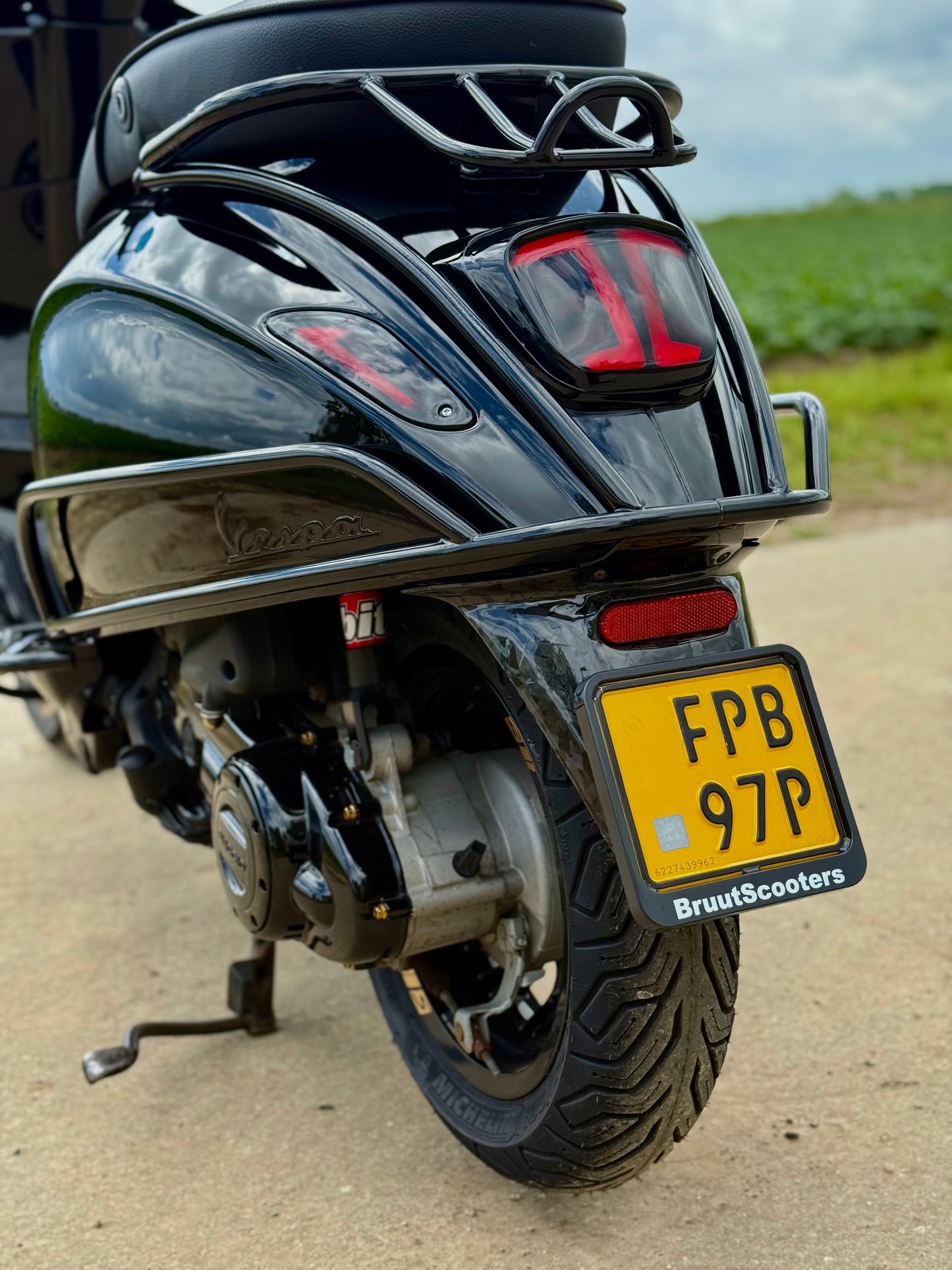 Vespa Sprint E5 2023 custom Nero lucido