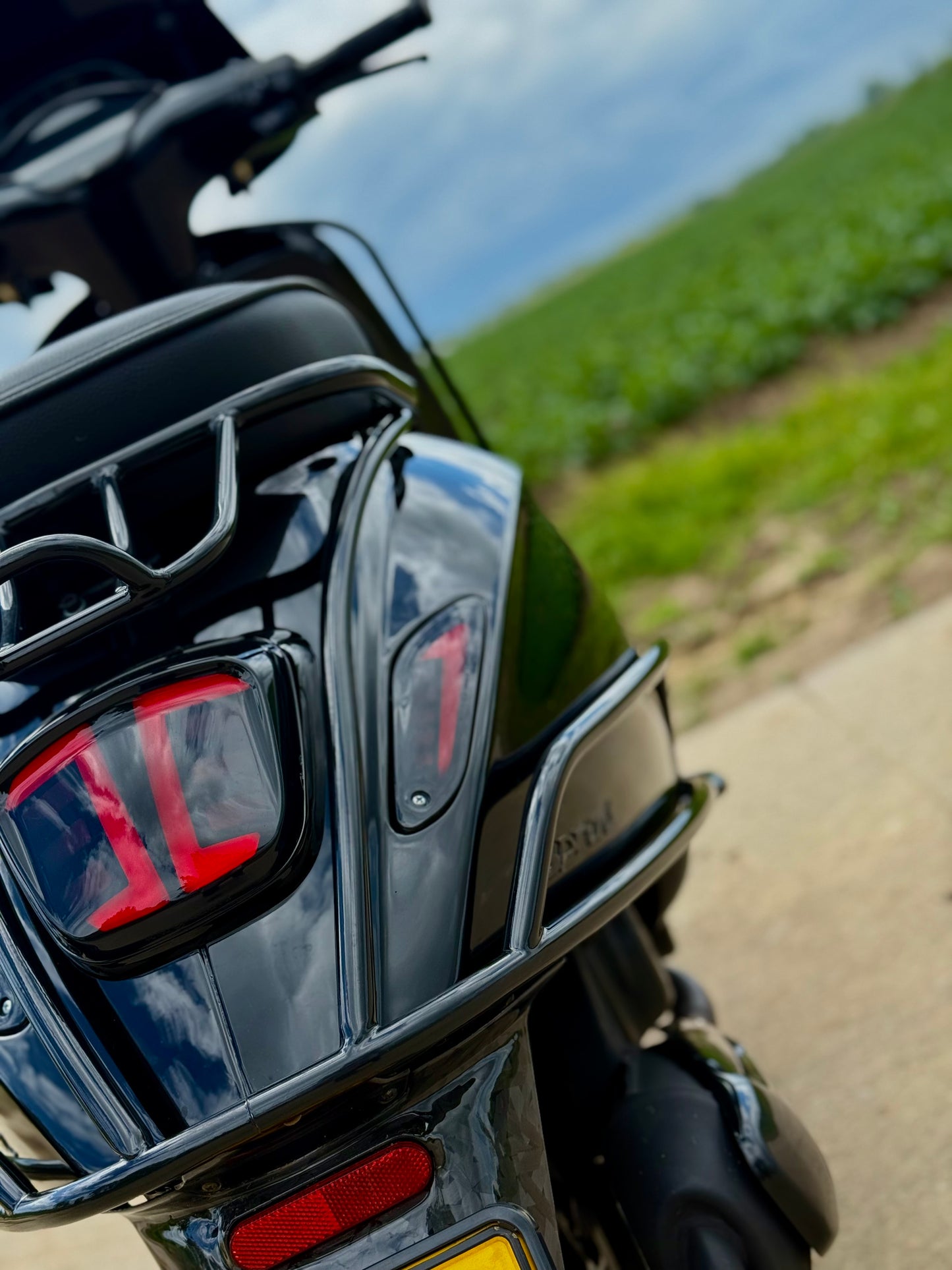 Vespa Sprint E5 2023 custom Nero lucido