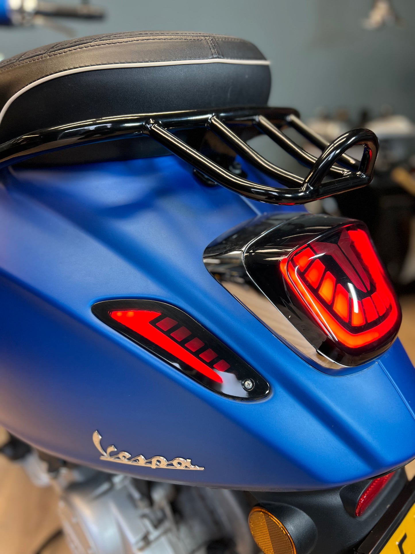 Vespa Sprint E5 2021 custom mat blauw