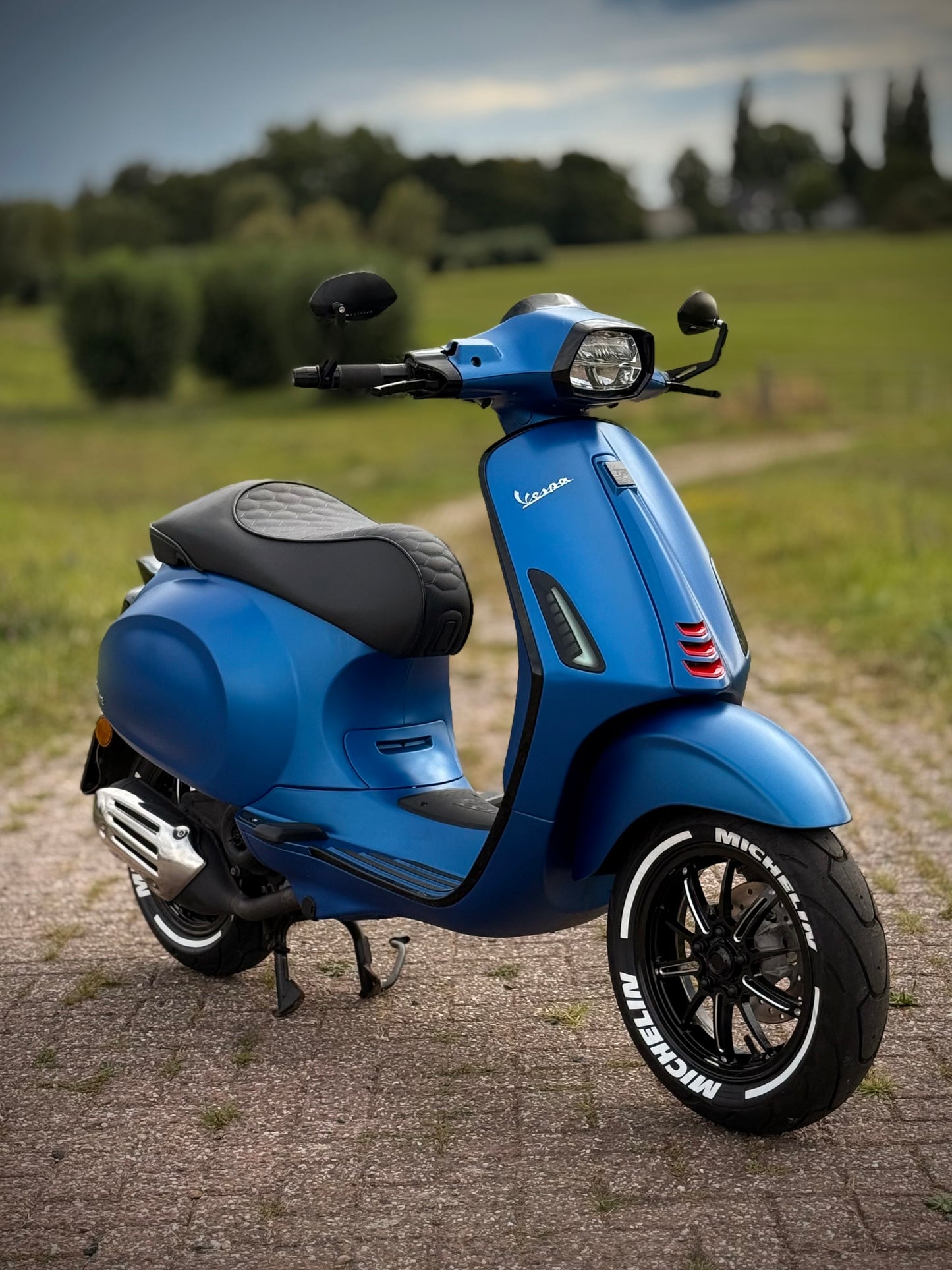 Vespa Sprint E5 2021 custom vivace blue