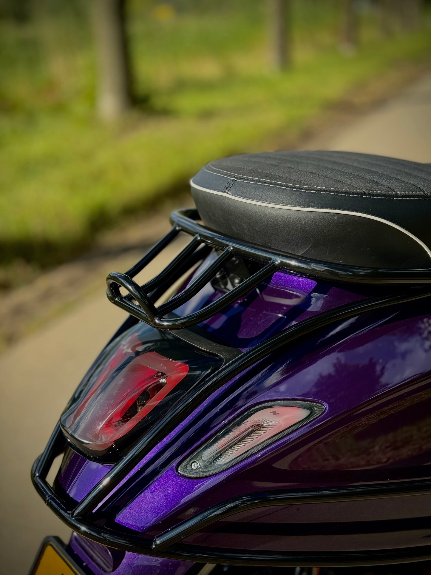 Vespa Sprint E4 2020 custom Bruut purple