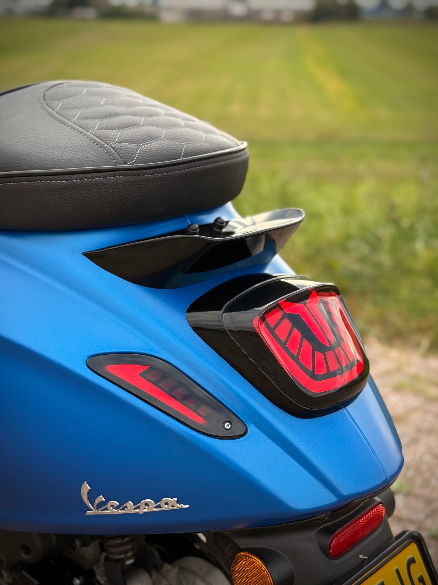 Vespa Sprint E5 2021 custom vivace blue