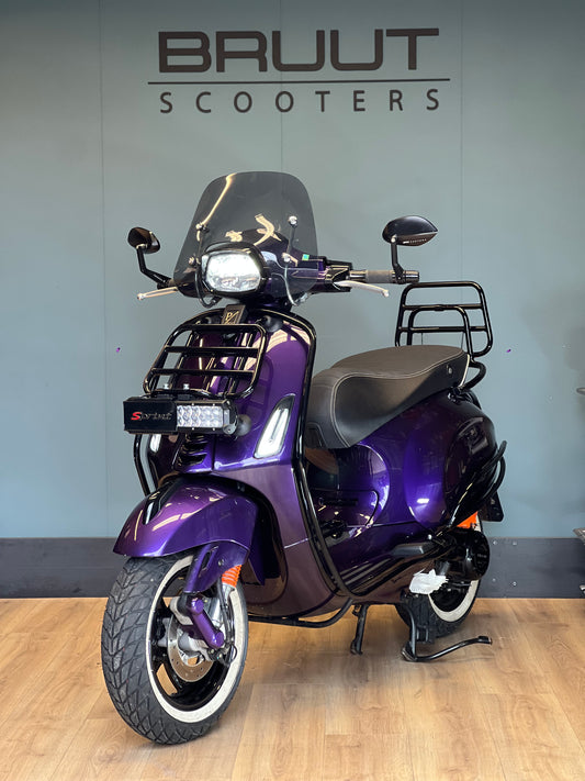 Vespa Sprint E4 2020 custom Bruut purple