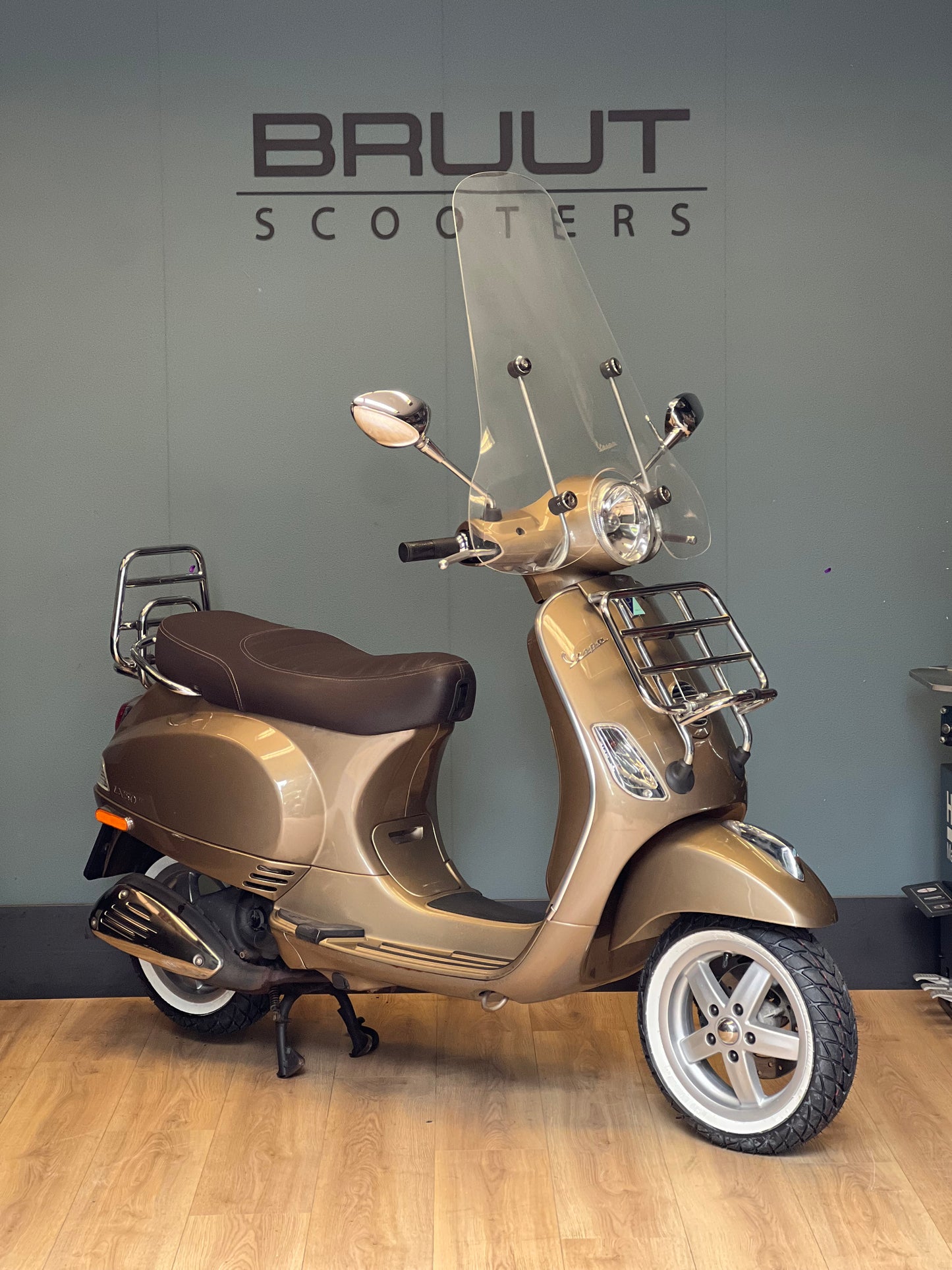 Vespa LX touring 2013 goud perseo