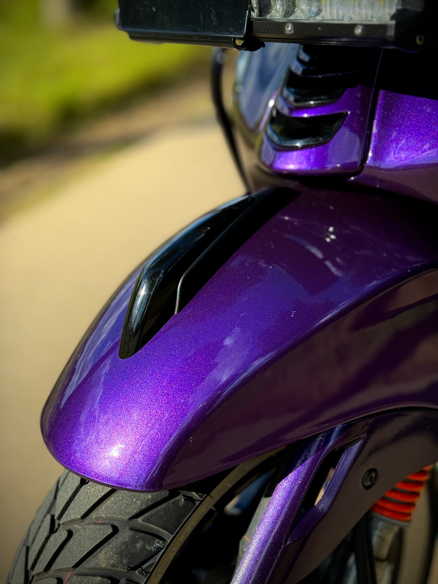 Vespa Sprint E4 2020 custom Bruut purple
