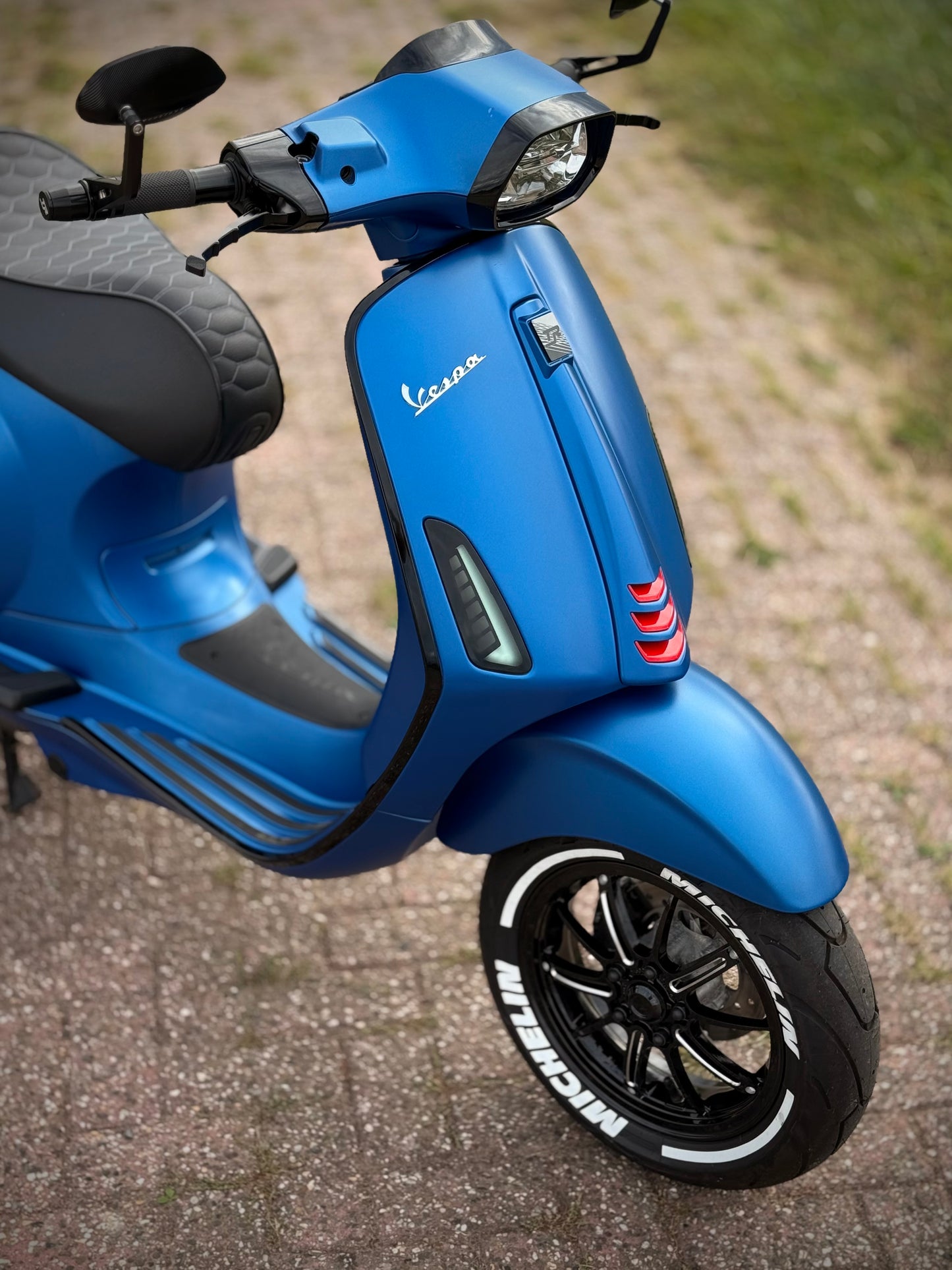 Vespa Sprint E5 2021 custom vivace blue