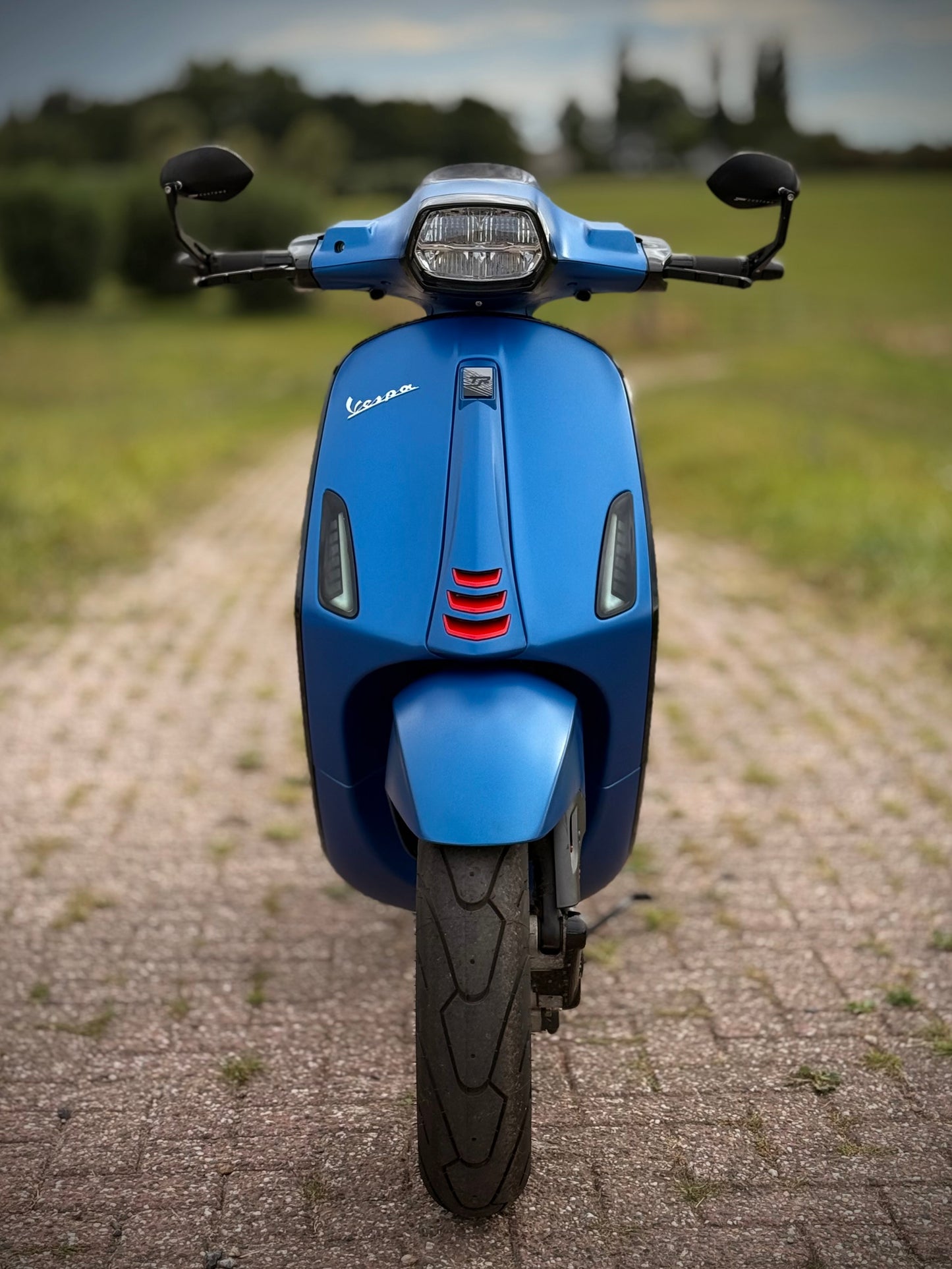 Vespa Sprint E5 2021 custom vivace blue