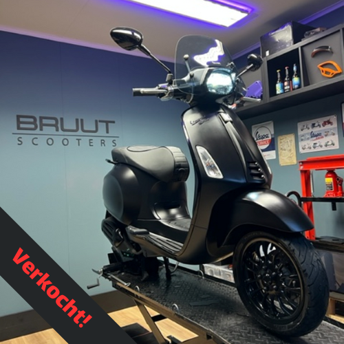 Vespa sprint Notte E4 2019 mat zwart