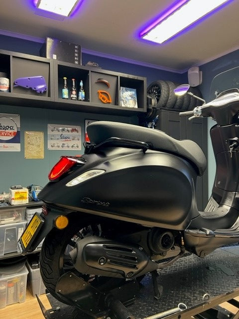 Vespa sprint Notte E4 2019 mat zwart