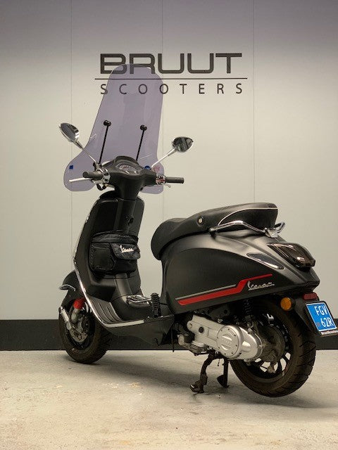 Vespa sprint S E5 2021 mat zwart