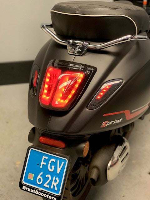 Vespa sprint S E5 2021 mat zwart