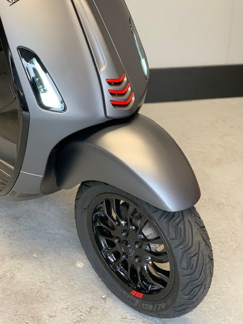 Vespa sprint S E4 2019 mat grijs